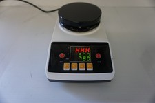 ACROSS INTERNATIONAL DIGITAL MAGNETIC STIRRER MODEL HP5 5" DIAMETER (HLP69)