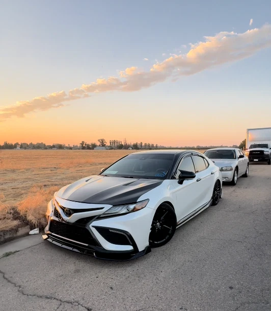 Capó capó de refrigeración delantero ventilado carbono para Toyota Camry XV70 17-23 Foto 2 de 4
