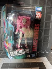 Hasbro Transformers Generations War for Cybertron Earthrise Deluxe 5.5  Arcee