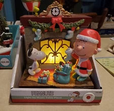 NWD Peanuts Charlie Brown Snoopy Fireplace Musical LightUp Christmas Table Piece