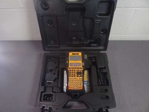 Dymo Rhino 5200 Hand Held Industrial Label Maker. Clean