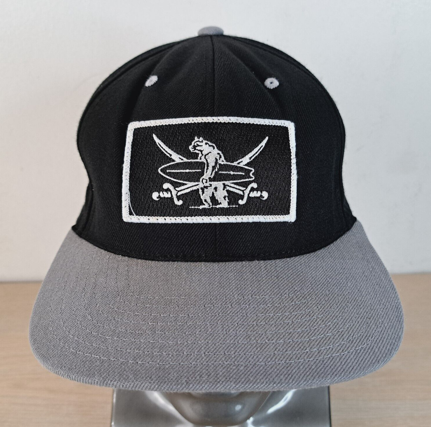 SURFBOARD/SWORD/ANIMAL PATCH ADJUSTABLE SNAPBACK … - image 1