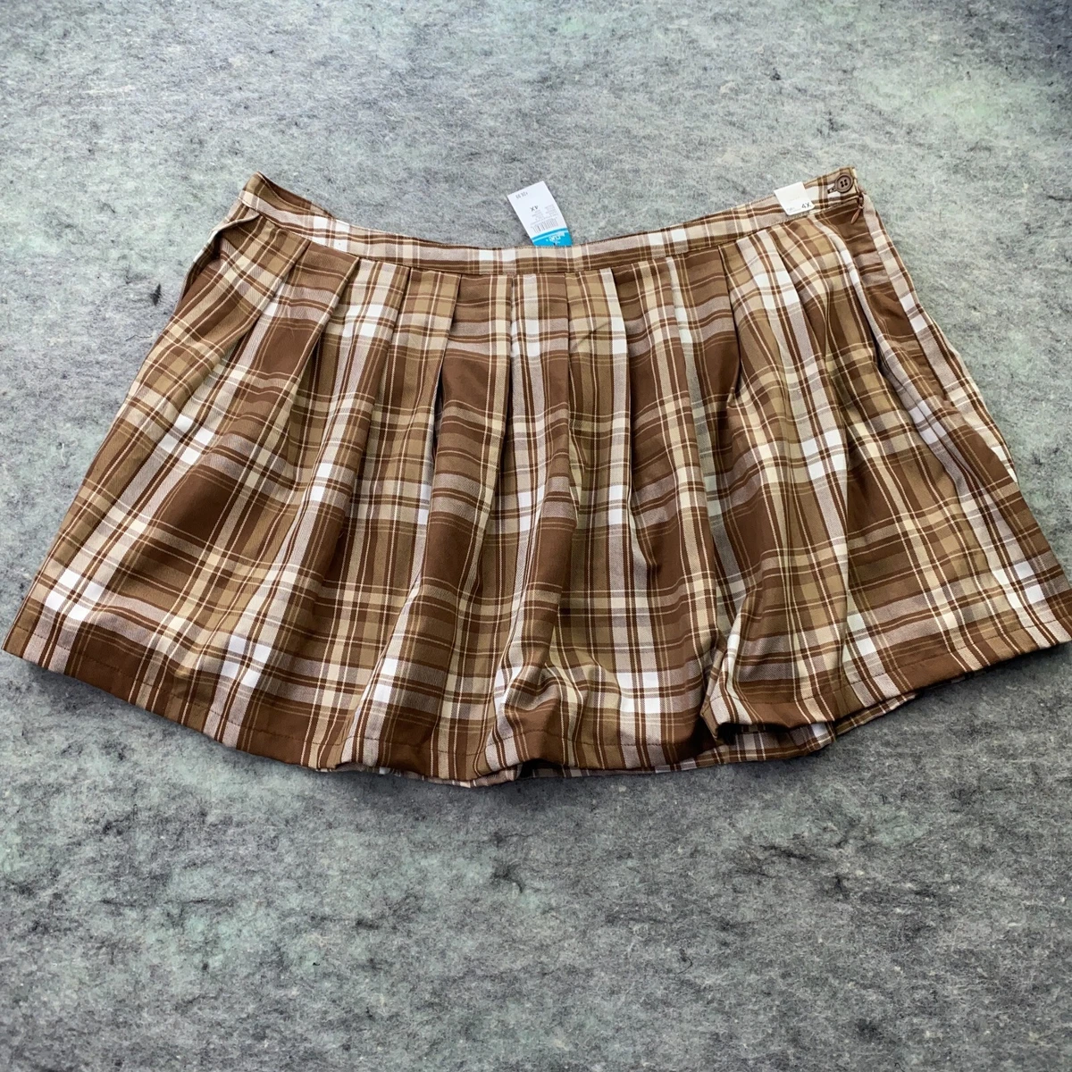 4x top plaid skirt