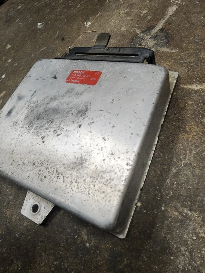 1985-1993 BMW K75 OEM BMW ECU КОМПЬЮТЕР BOSCH БЛОК УПРАВЛЕНИЯ 0280000332 - Изображение 4 из 4