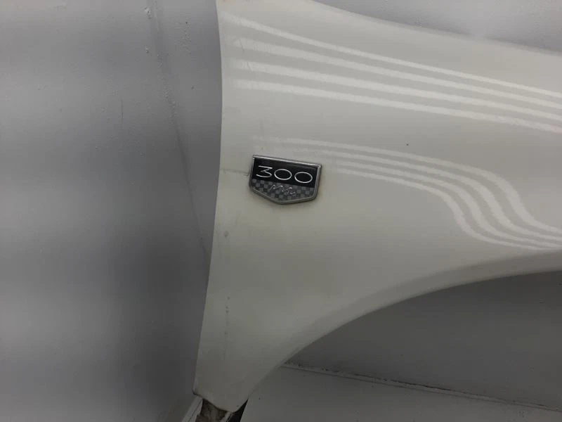 Passenger Right Fender 99-04 克莱斯勒 300 米 05003066AF — 第 4/4 张图片