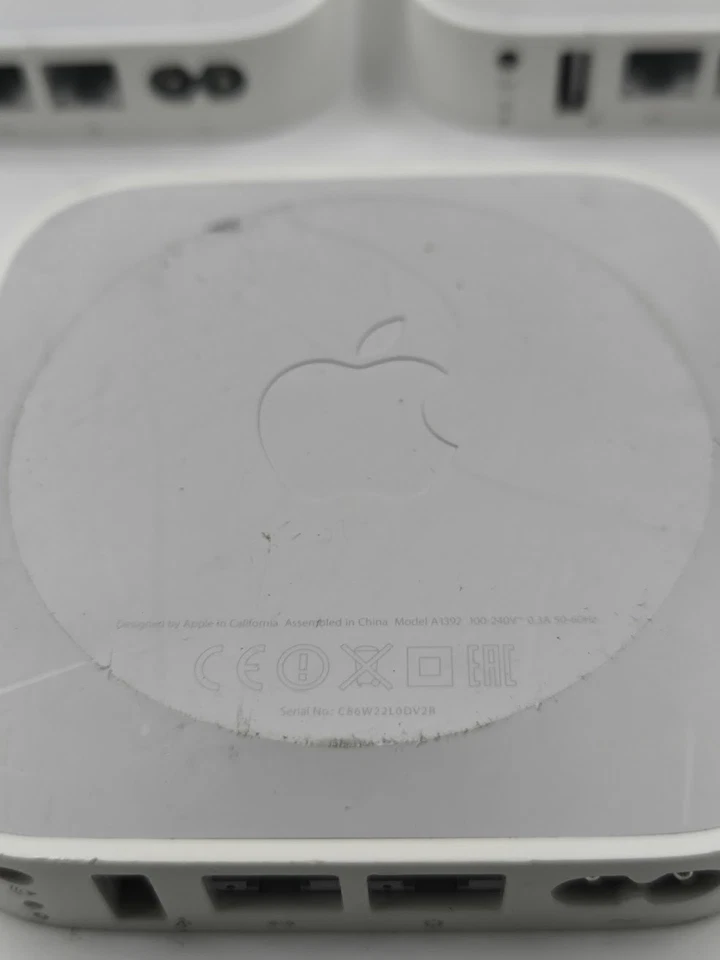 Lot of 4 Apple A1392 AirPort Express Base Stations - Not Working - Image 3 of 4