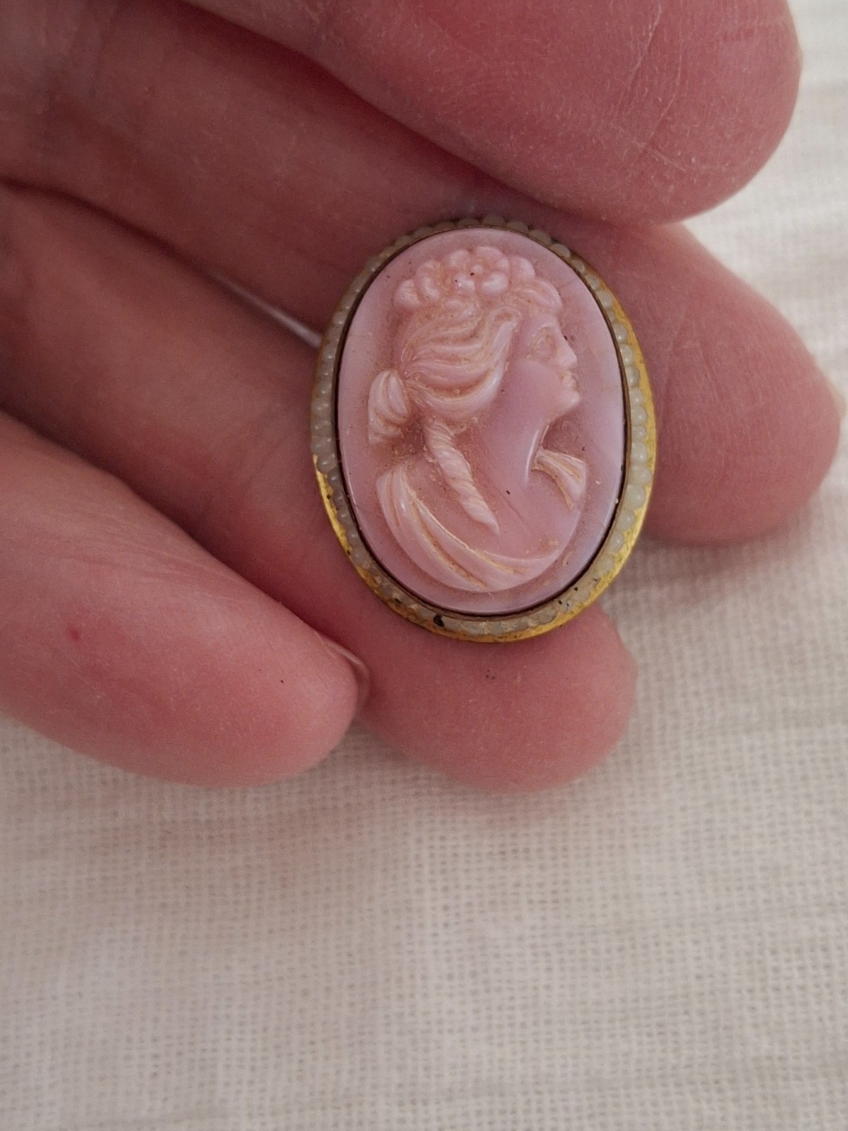 Antique Vintage  Pink Lady Oval Cameo Brooch Pin Victorian