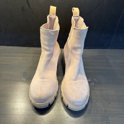 STEVE MADDEN Hayle Chelsea Boots Size 9.5 Women Sand Suede Leather Cream Casual