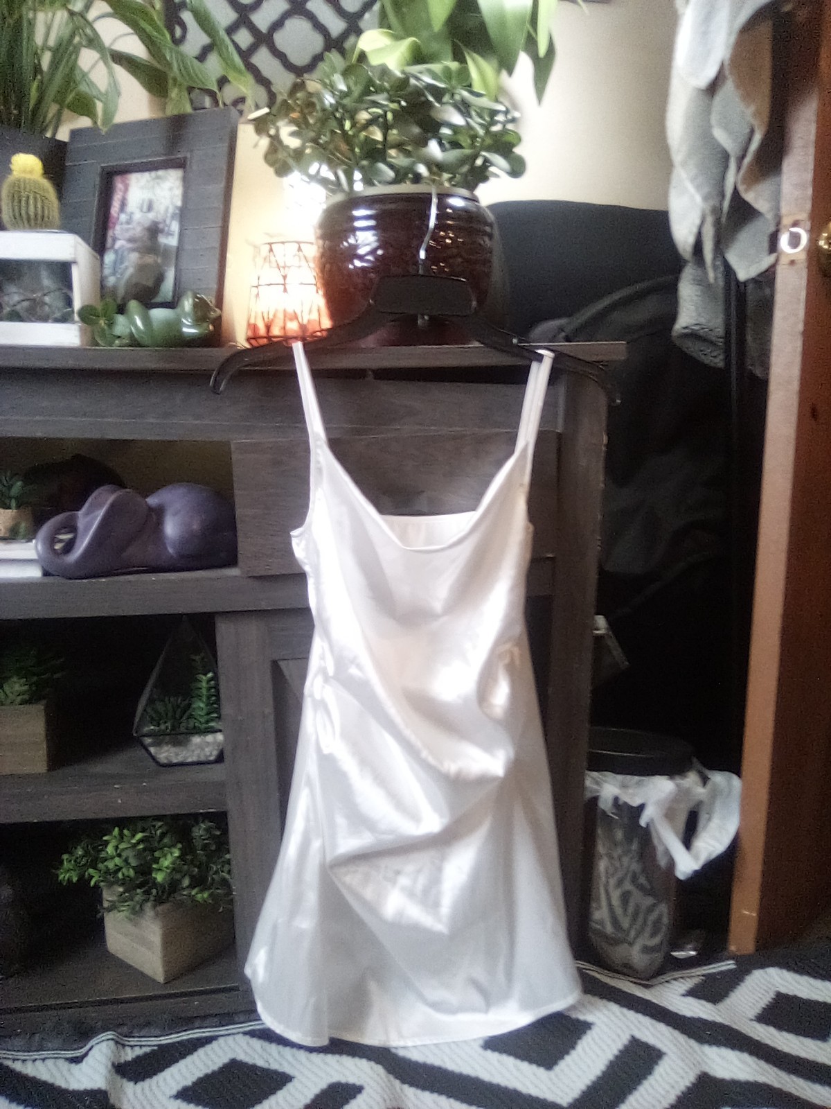 Women's White Satin Short Night Gown Slip Sz M Nighty Lingerie