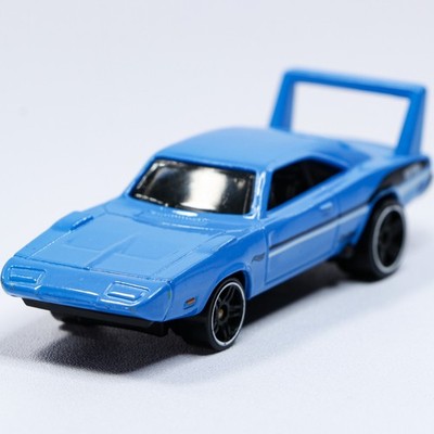 Hot Wheels Muscle Mania 1969 Dodge Charger Daytona Blue Stripes selten Sammlerstück
