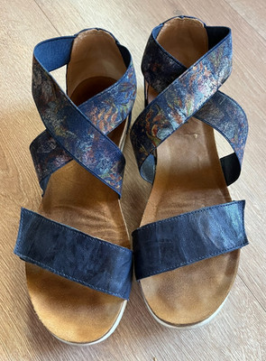 Wow! Süße Sandalen Sandaletten Shik blau gemustert von Think! Gr. 39,5 bzw. 6