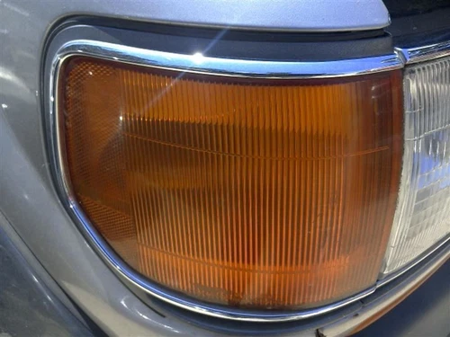 MARCADOR LATERAL TRASERO LADO PASAJERO TOYOTA LAND CRUISER 91-92 - Imagen 12 de 12