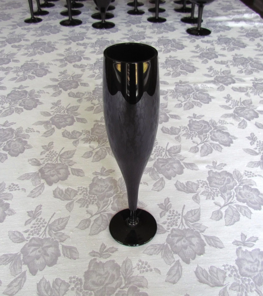 Gafas Elegance Elegance Elegant Midnight Black de Mikasa Foto 2 de 4