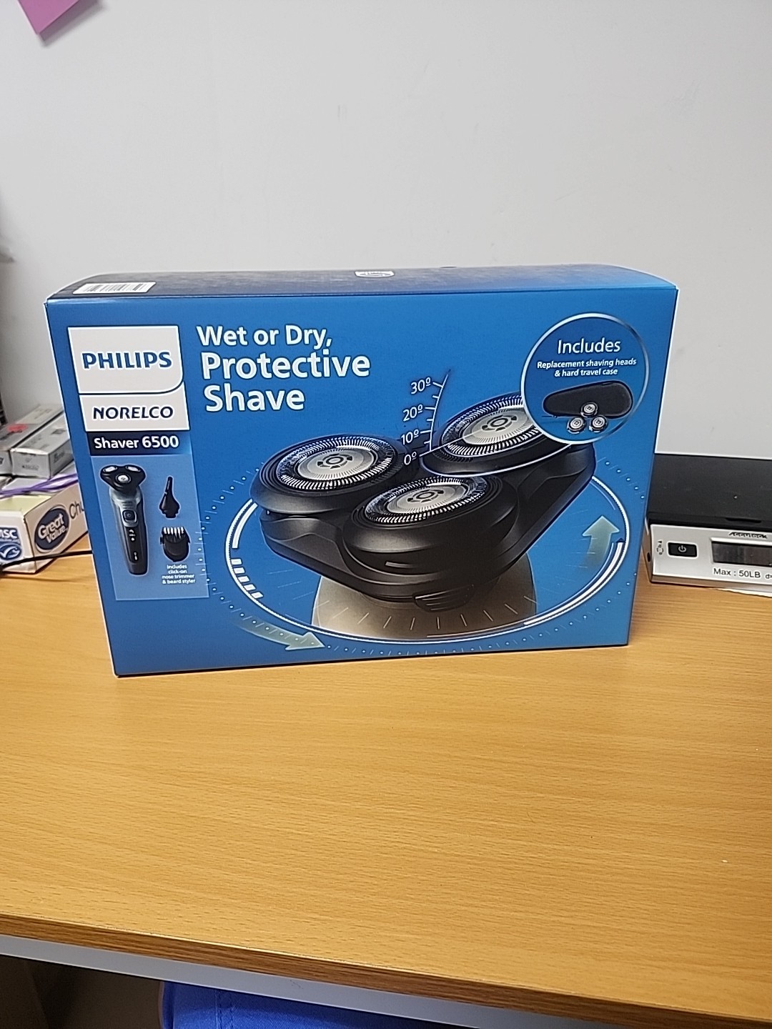Philips Norelco 6500 Wet & Dry Electric Shaver