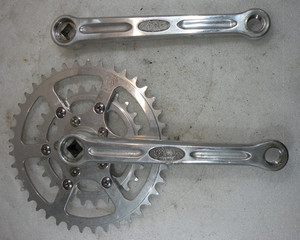 Boîtier de Pédalier Stronglight Carré 131mm JP400 BSC Cuvettes 68mm