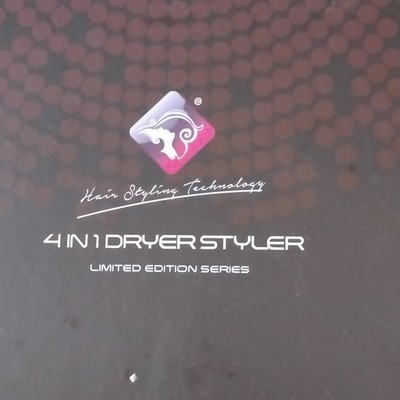This is a Royale 4-in-1 interchangeable blower brush set