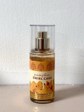 Bath  Body Works Pumpkin Swirl Cake 2.5 Oz Fine Fragrance Mist, New