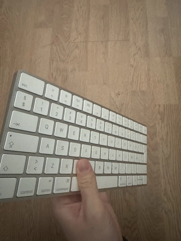 Apple Magic Keyboard Tastiera Wireless - Bianca (MK2A3T/A) - Immagine 4 di 4