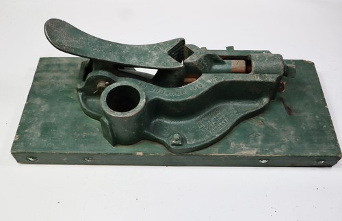 A Y McDonald MFG, Well Pipe Puller Jack Clamp, Pipe Dog, Like Cambell PH625