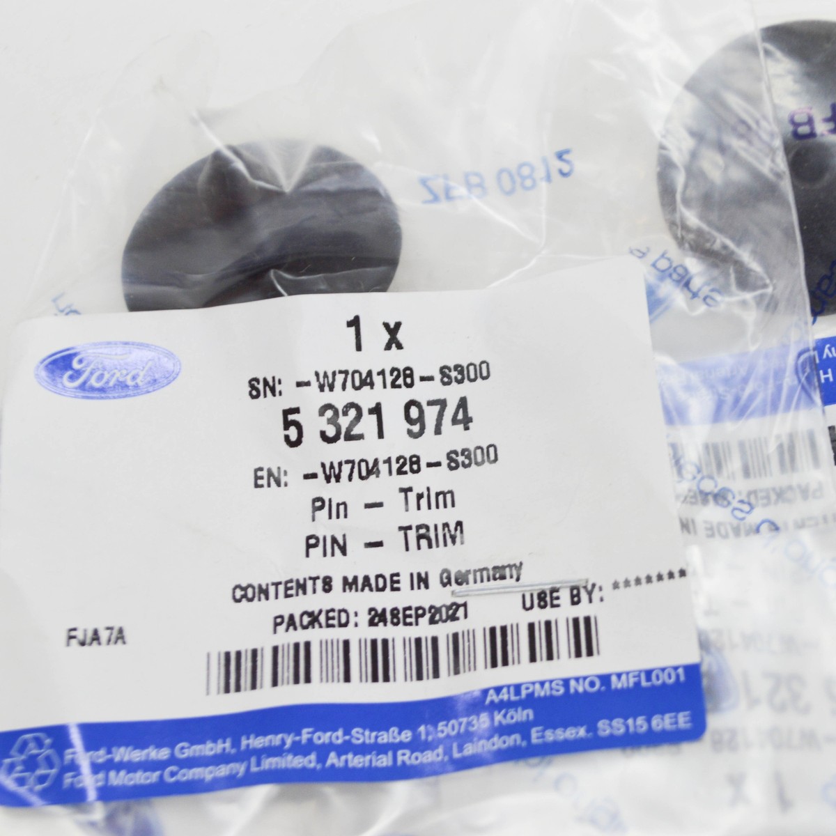 FORD FIESTA MK7 Cowl Panel Trim Pin W704128-S300 5321974 NEW  
