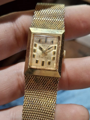 Timex Ladies Electric Gold Tone Vintage 1970s Watch