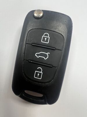 ORIGINAL HYUNDAI 3 TASTEN FERNBEDIENUNG KLAPPSCHLÜSSELANHÄNGER GETESTET & FUNKTIONSFÄHIG, OMRON OKA-185T