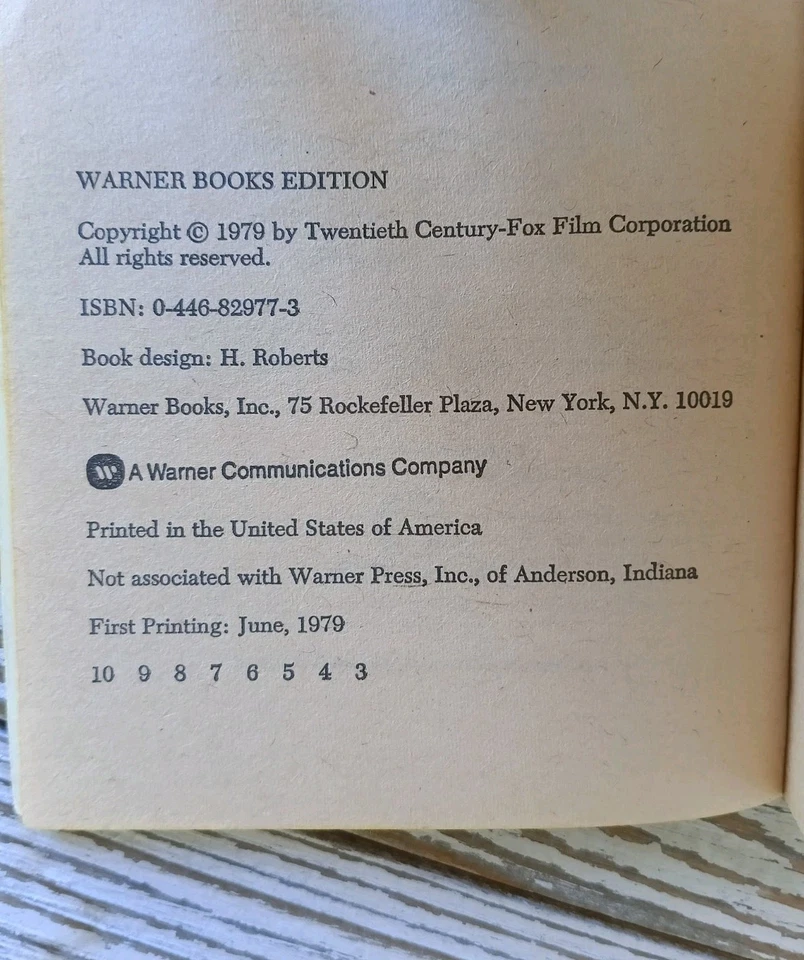 ALIEN by Alan Dean Foster - 1979 Vintage Paperback - Image 4 of 4