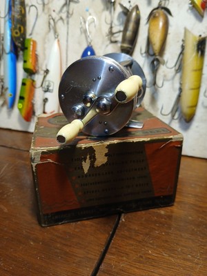 Vintage J A Coxe 60c Fishing Reel With Box Bronson Michigan