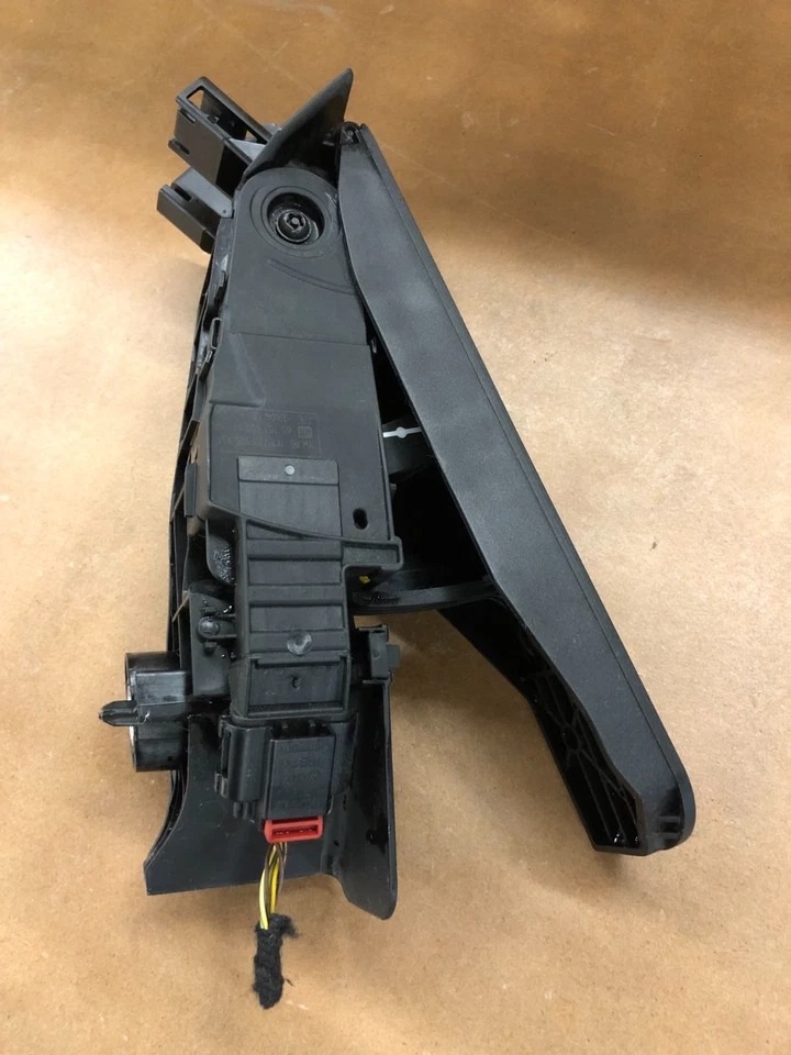 2011 volkswagen tiguan gas pedal accelerator 2009-2017 - Image 3 of 3