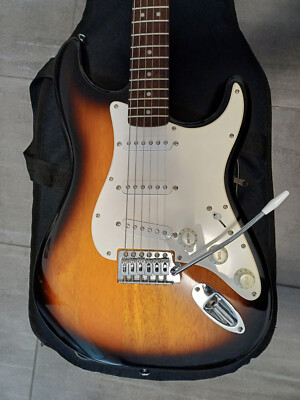 Fender SQUIER Bullet Strat - Brown Sunburst