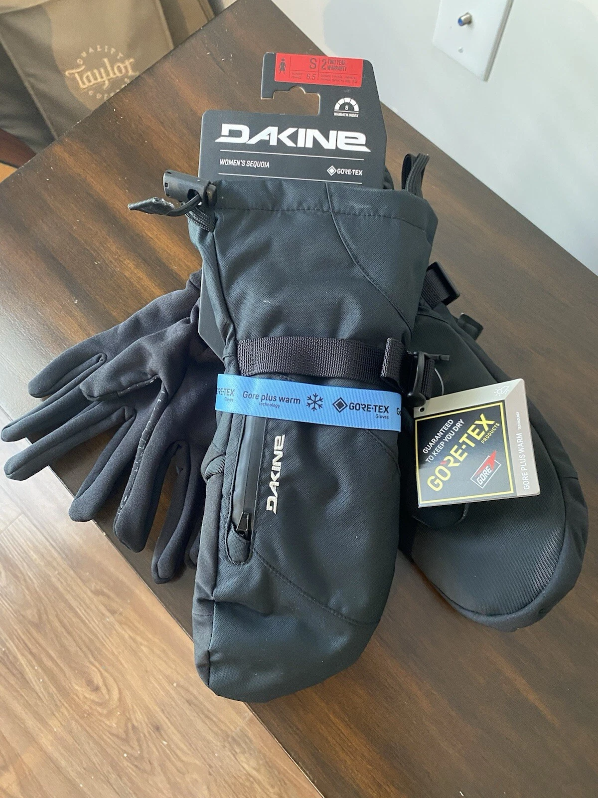 Dakine Gloves - Sequoia Gore Tex Women - Small - Liner Included