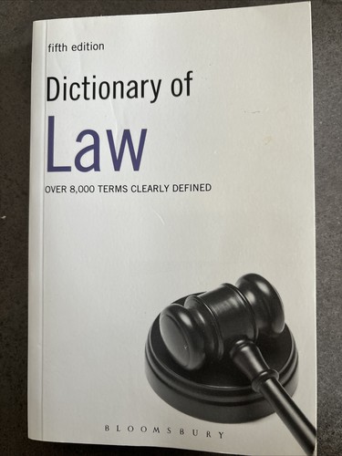 Dictionary of Law: Over 8,000 Terms Clearly Defined by A&C Black (English) Paper