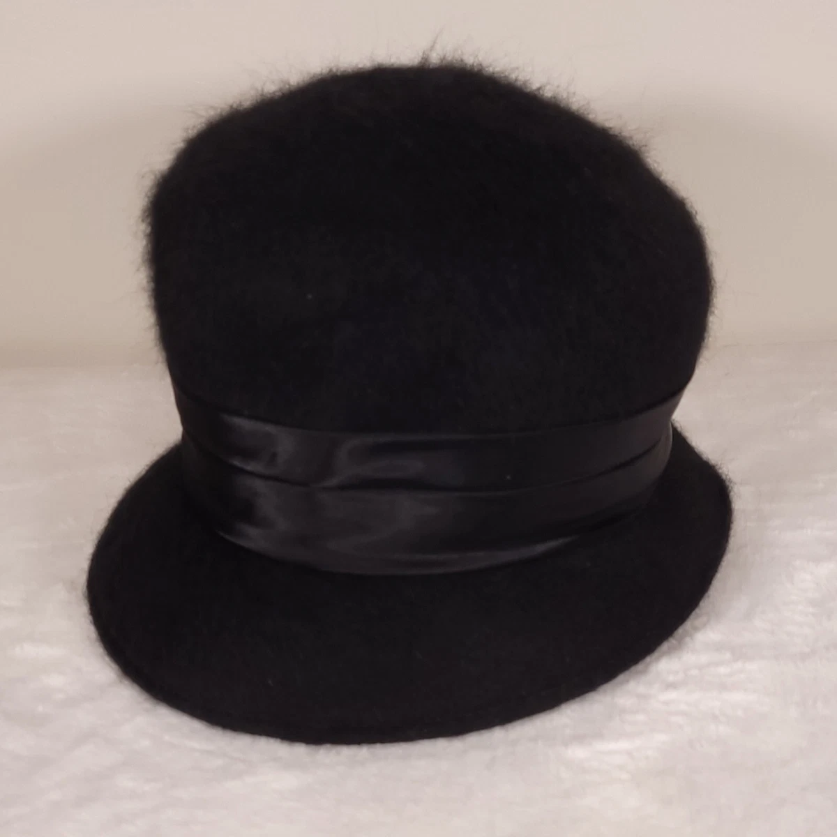 Vintage 1950s Glenover Velour Felt Cloche Hat Large Black Bow‎ Trim Elegant SOLD. For that 1940s film noir femme fatale air of mystery  main image 2