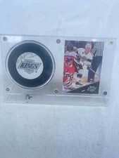 ALEXEI ZHITNIK Los Angeles Kings 1992-1993 Signed Autographed Leaf Card And Puck
