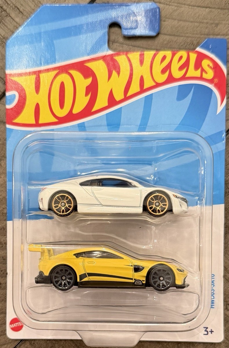 ミニカー Hot Wheels 17Annual collectors Hot Wheels '17 Acura NSX & Aston Martin Vantage GTE 2 Pack | eBay