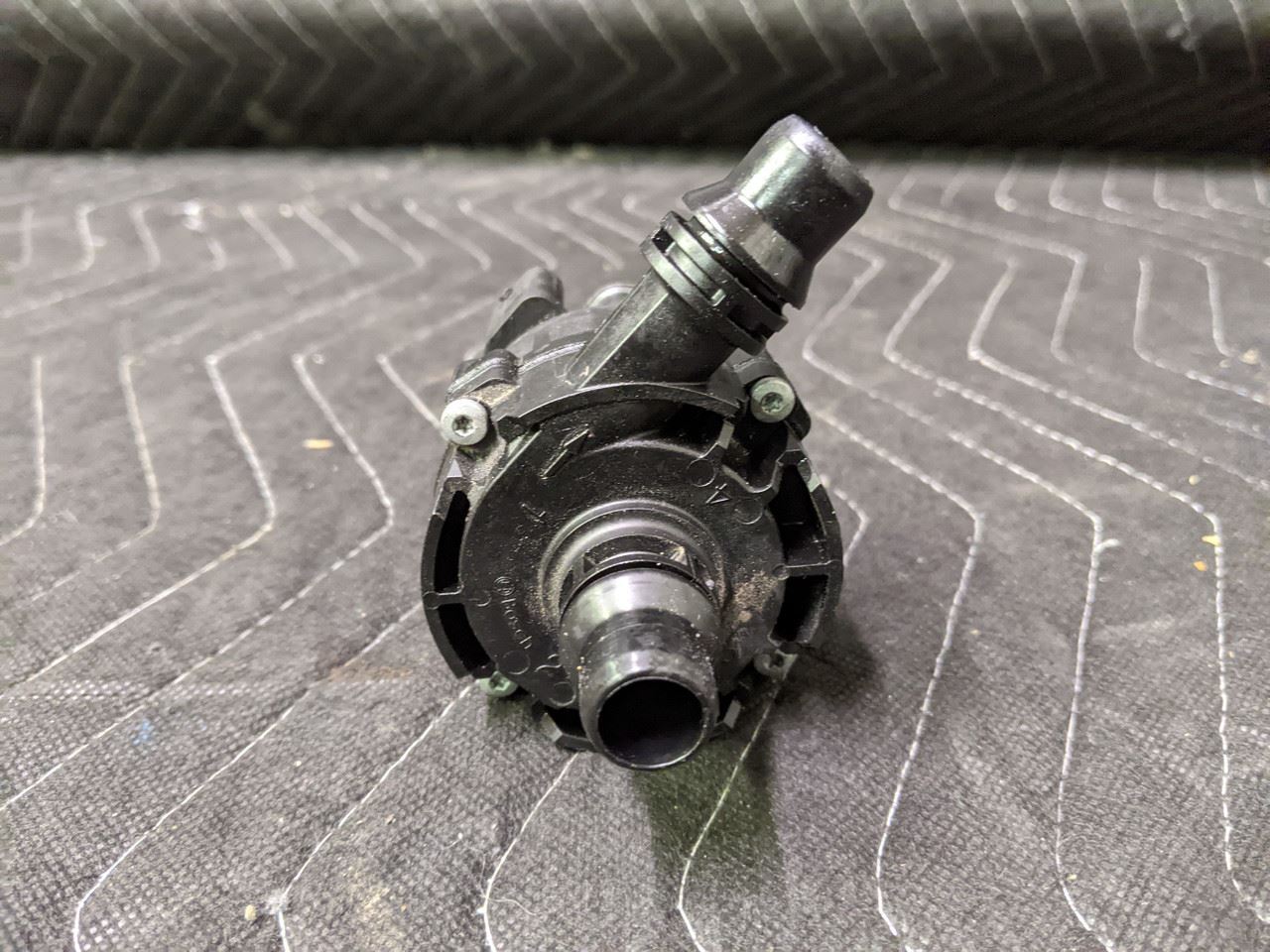 BMW G30/G31 5-Series Auxiliary Water Pump 64219372723 | eBay