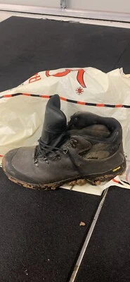 hiking boots kingston