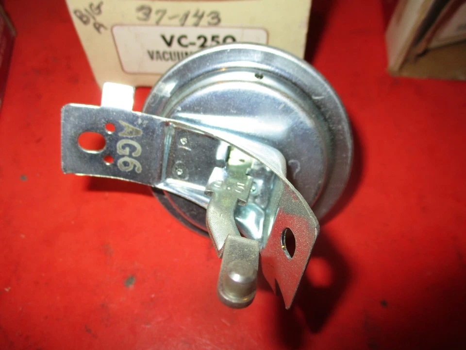 DODGE &TRUCKS -CHARGER-DART-PLYMOUTH FURY VALIANT  -1968-1977-NEW Vacuum Advance - Image 2 of 2