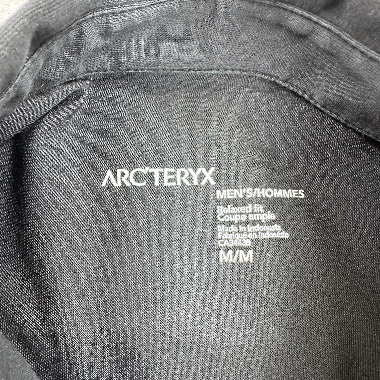 ARC'TERYX Polo uomo Arcteryx prigioniera taglia M vestibilità rilassata nera manica corta elasticizzata
