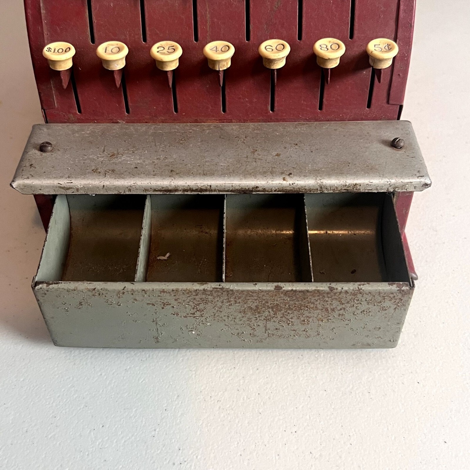 как выглядит Vintage Tom Thumb Red Metal Toy Cash Register 1950s Vintage Toy фото