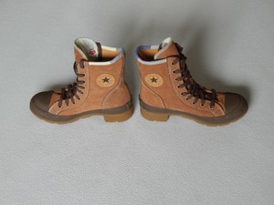 converse lady outsider