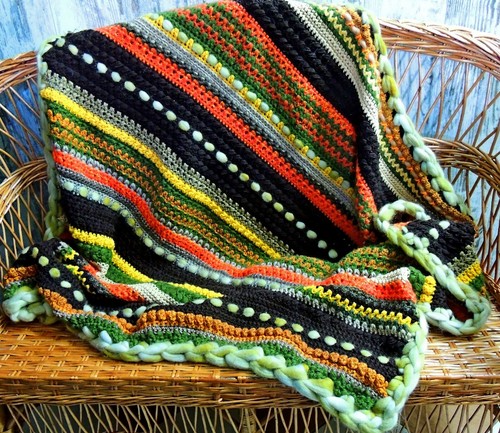 handmade knitted plaid - Picture 6 of 6