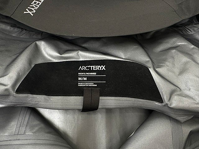 Arc'Teryx Beta Jacket Gore-Tex Mountain Parka image 5