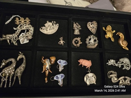 Vintage Estate Costume & Sterling Silver Jewelry Lot Frogs Pigs Rabbits Giraffes
