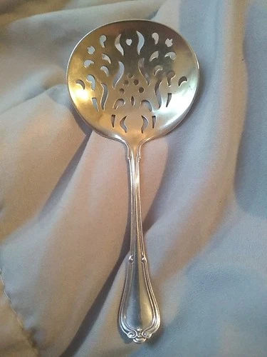 Sterling Gorham Norfolk Villa Norfolk Pierced Bowl Nut Serving Spoon 22 Grms