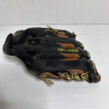 Advanced Performance Baseball Mitt Child  s Right Hand Throw