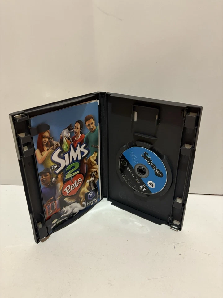 Sims 2: Pets (Nintendo GameCube, 2006) - Image 2 of 3
