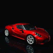 AutoArt 1/18 Alfa Romeo 4C metallic red #585df2