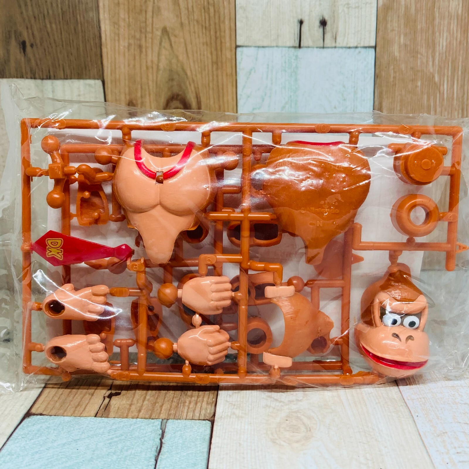 Nagasakiya 1996 Nintendo Donkey Kong Friend 2 Plastic Model 