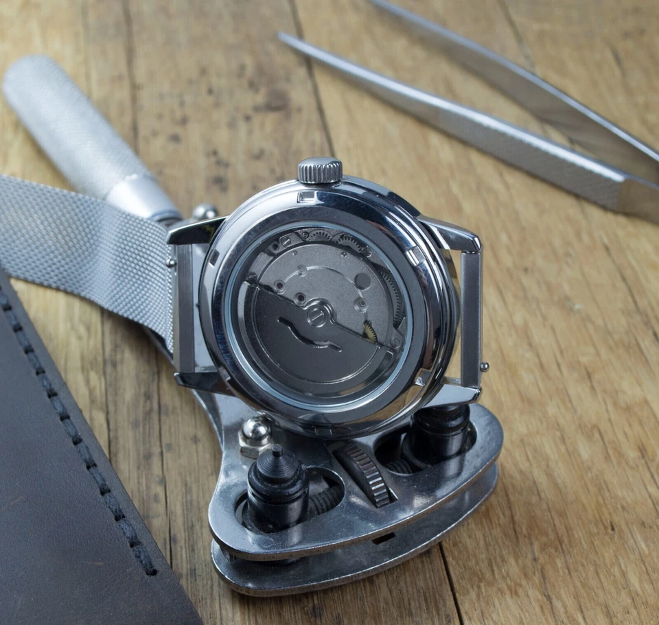 Reloj Raketa Sputnik Hombre Raro Movimiento Día y Noche 24 Horas Regalo Hombre Foto 3 de 4